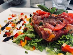 Ristorante con specialità di carne e pesce a Genova